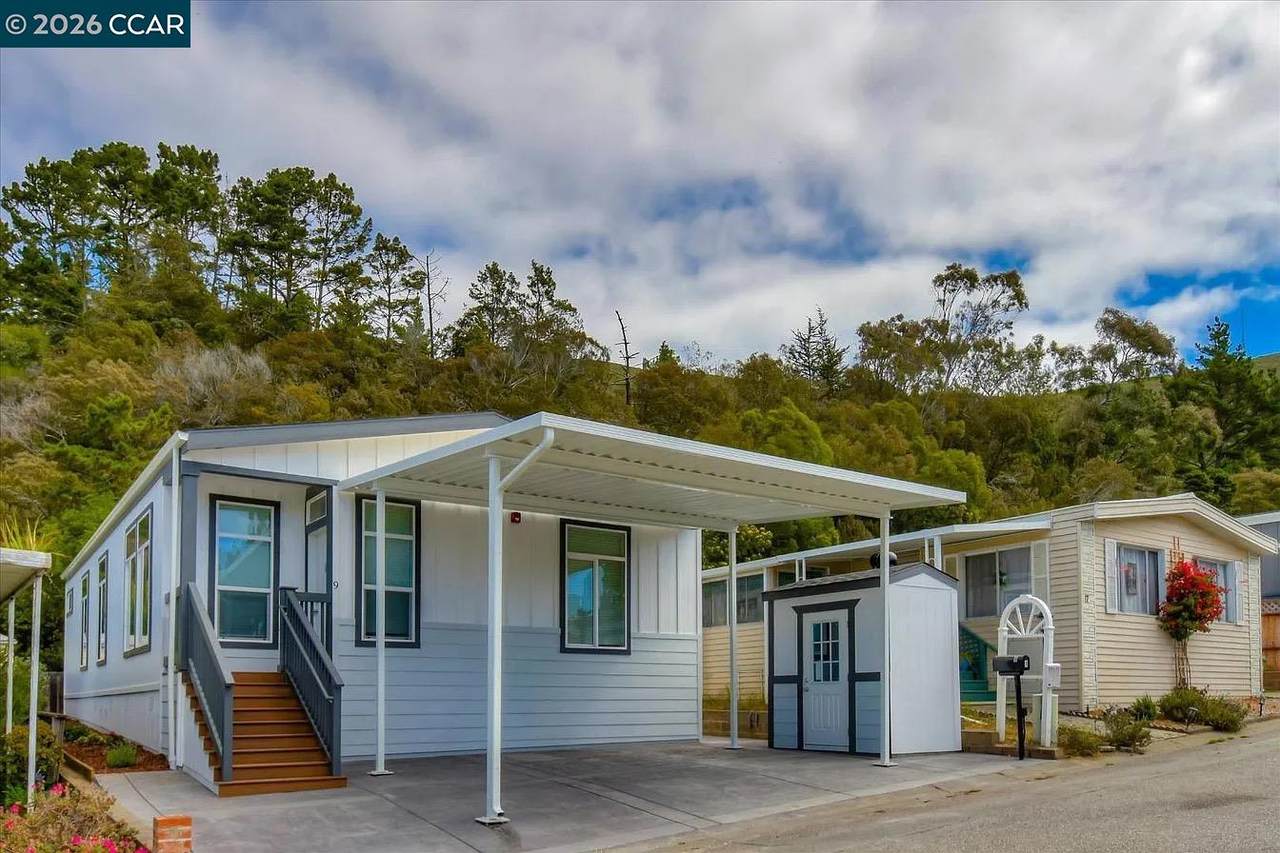 9 Shoal Dr - Photo 1