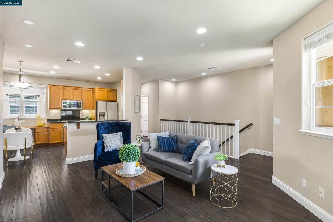 1121 Haven St - Photo 1