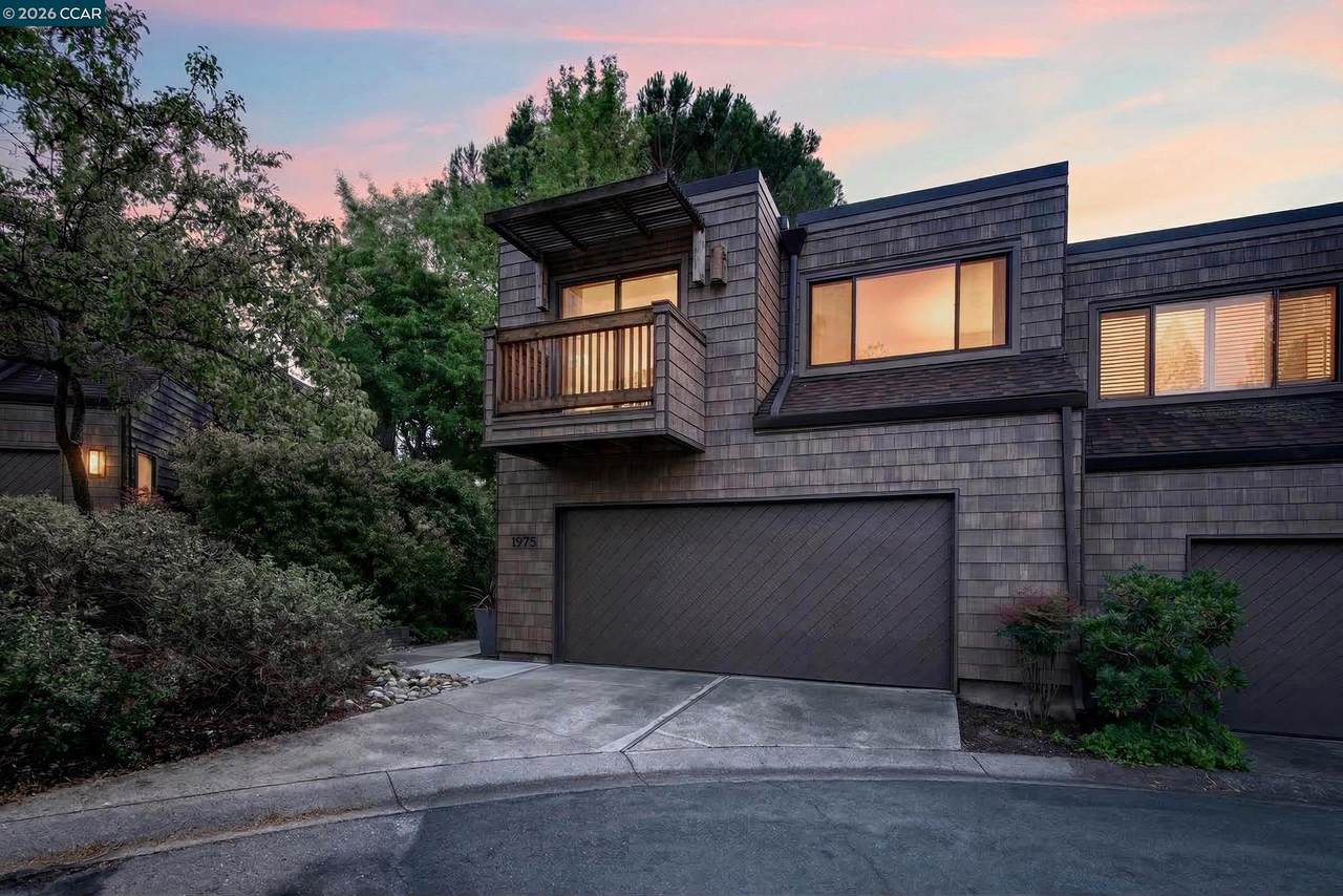 1975 Fair Ridge Ct - Photo 1