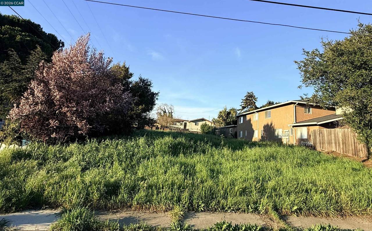 436 Washington Street - Photo 1