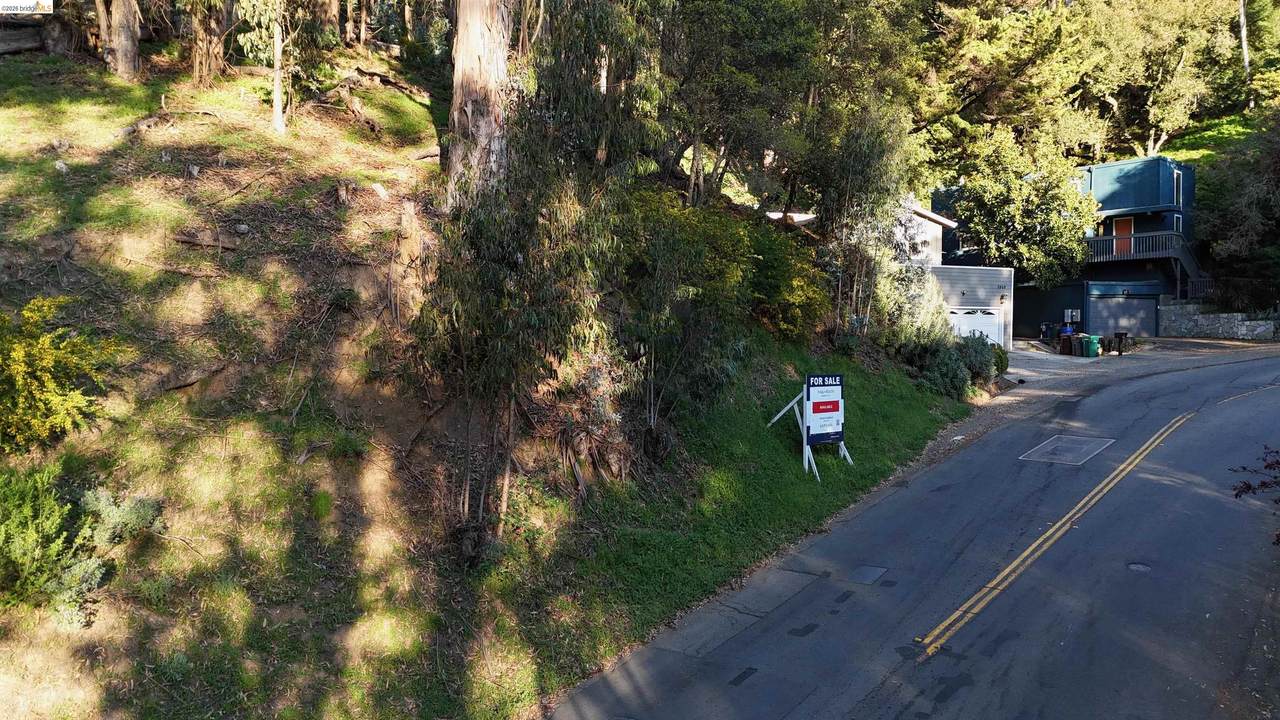 5847 Ascot Dr - Photo 1