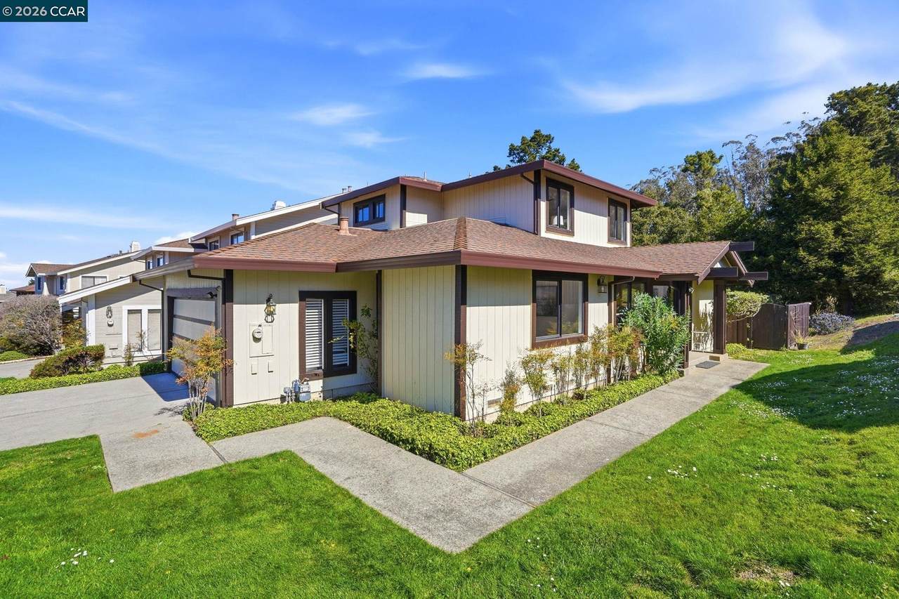 2122 Pinehurst Ct - Photo 1