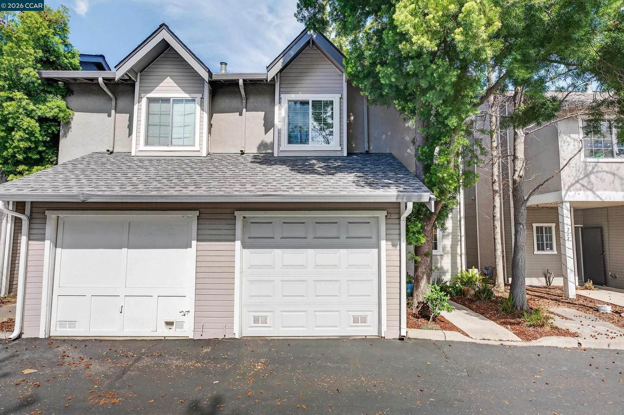 218 Birch Creek Drive - Photo 1