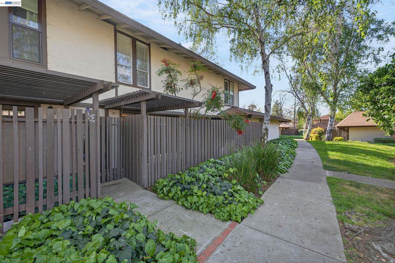 5497 Roundtree Dr D - Photo 1