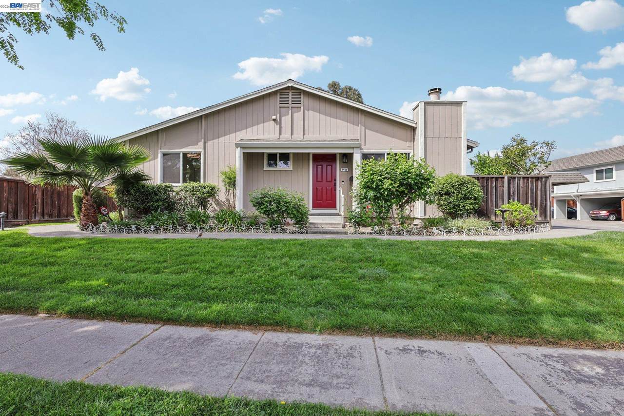 4433 Fairlands Dr - Photo 1