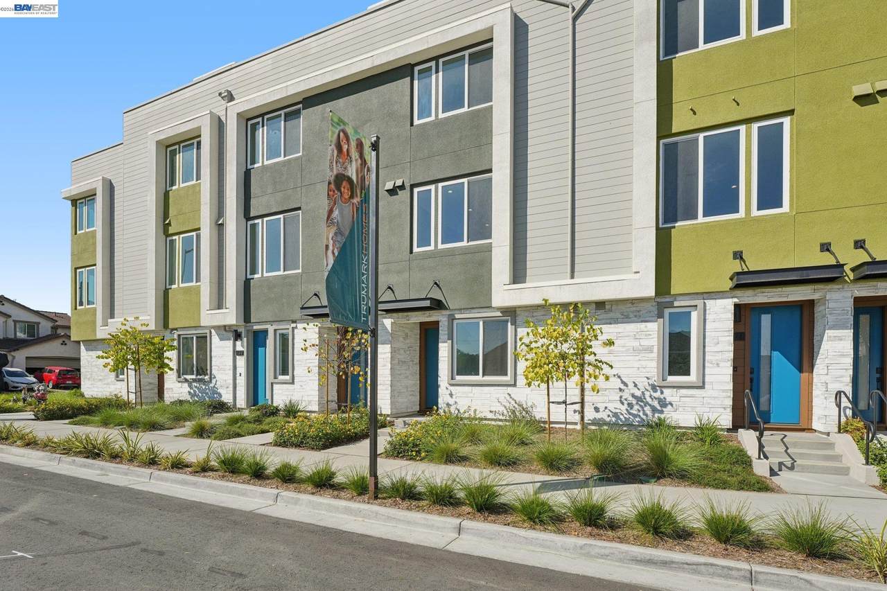 1921 Grand Street - Photo 1