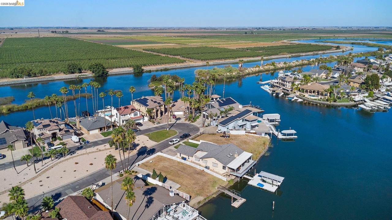4475 Discovery Pt - Photo 1