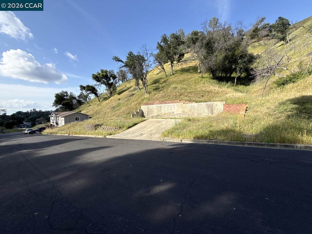 1090 Arroyo Grande Dr - Photo 1