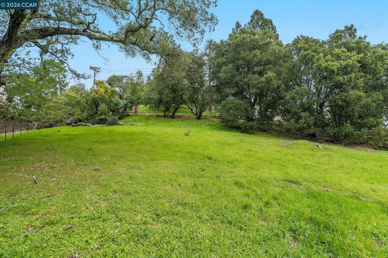 9 Charles Hill Rd - Photo 1