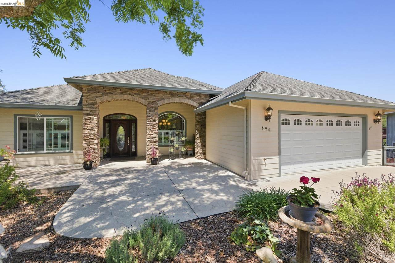 690 Golden Gate Circle - Photo 1