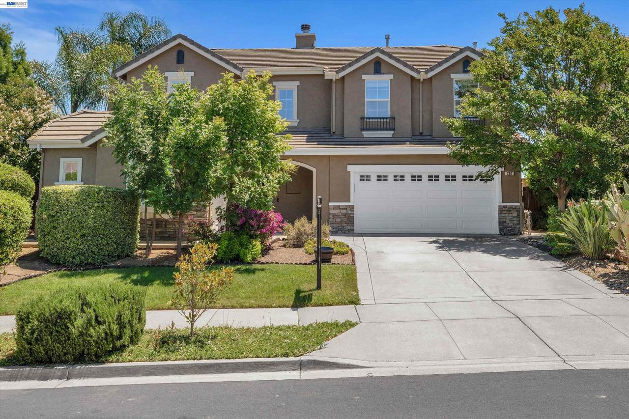 281 Country Club Dr - Photo 1