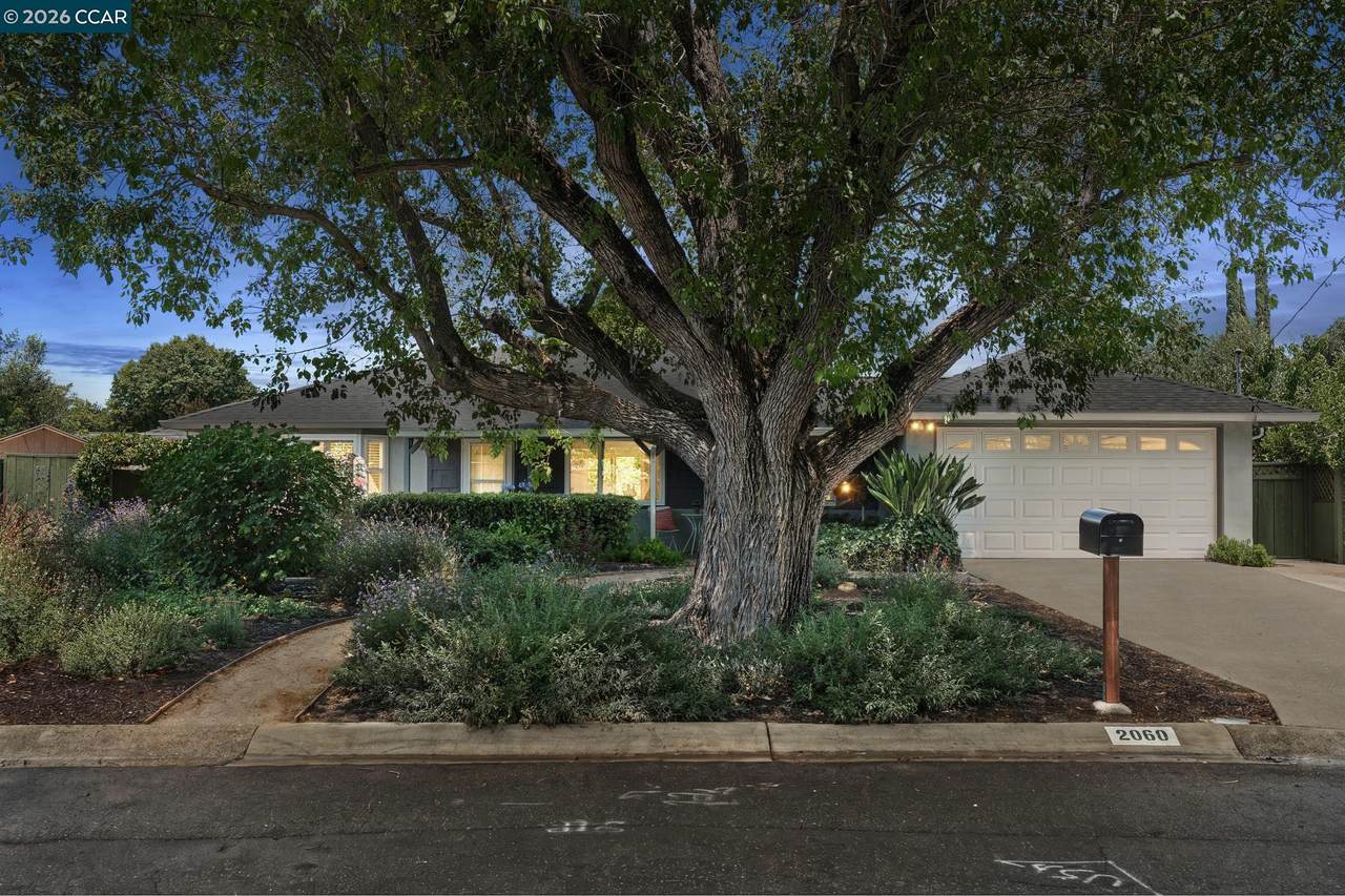 2060 Ahneita Dr. - Photo 1
