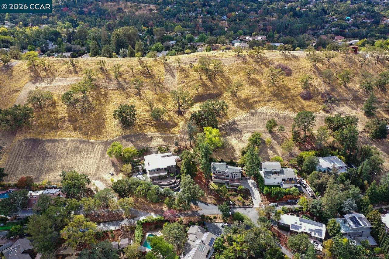 457 Summit Rd - Photo 1