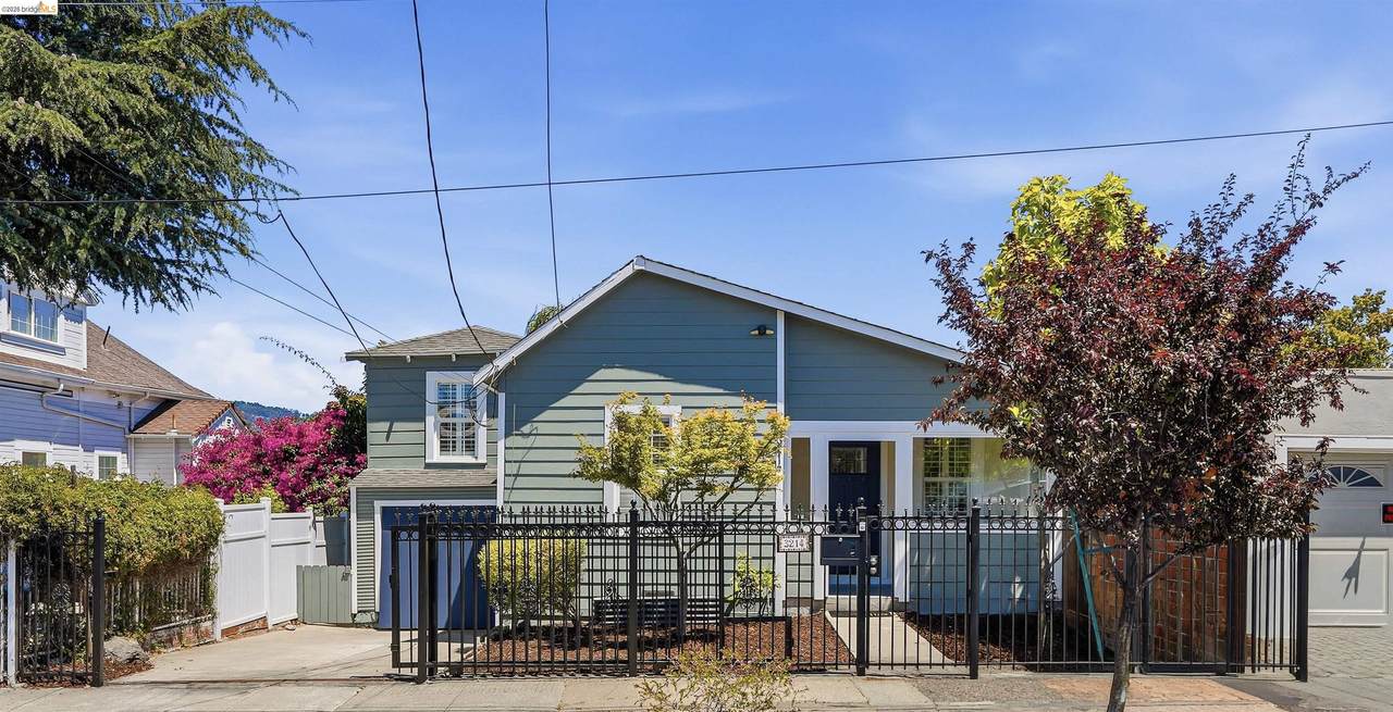 3214 Stuart St - Photo 1