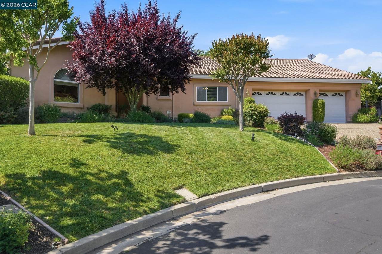 2426 Heritage Oaks Dr - Photo 1