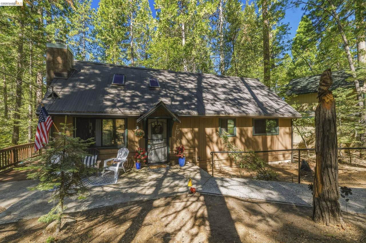 18515 Wildwood Dr - Photo 1