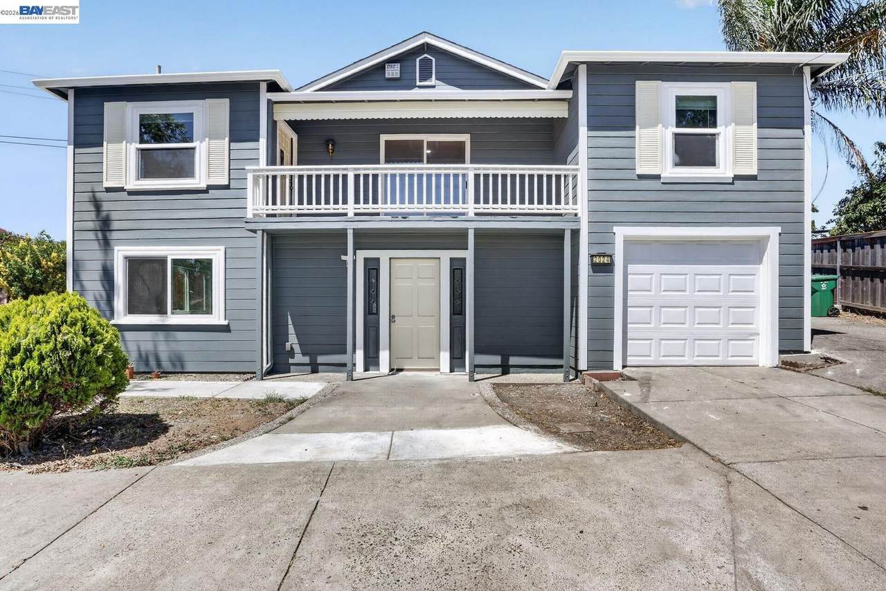 2024 Thompson Ln - Photo 1
