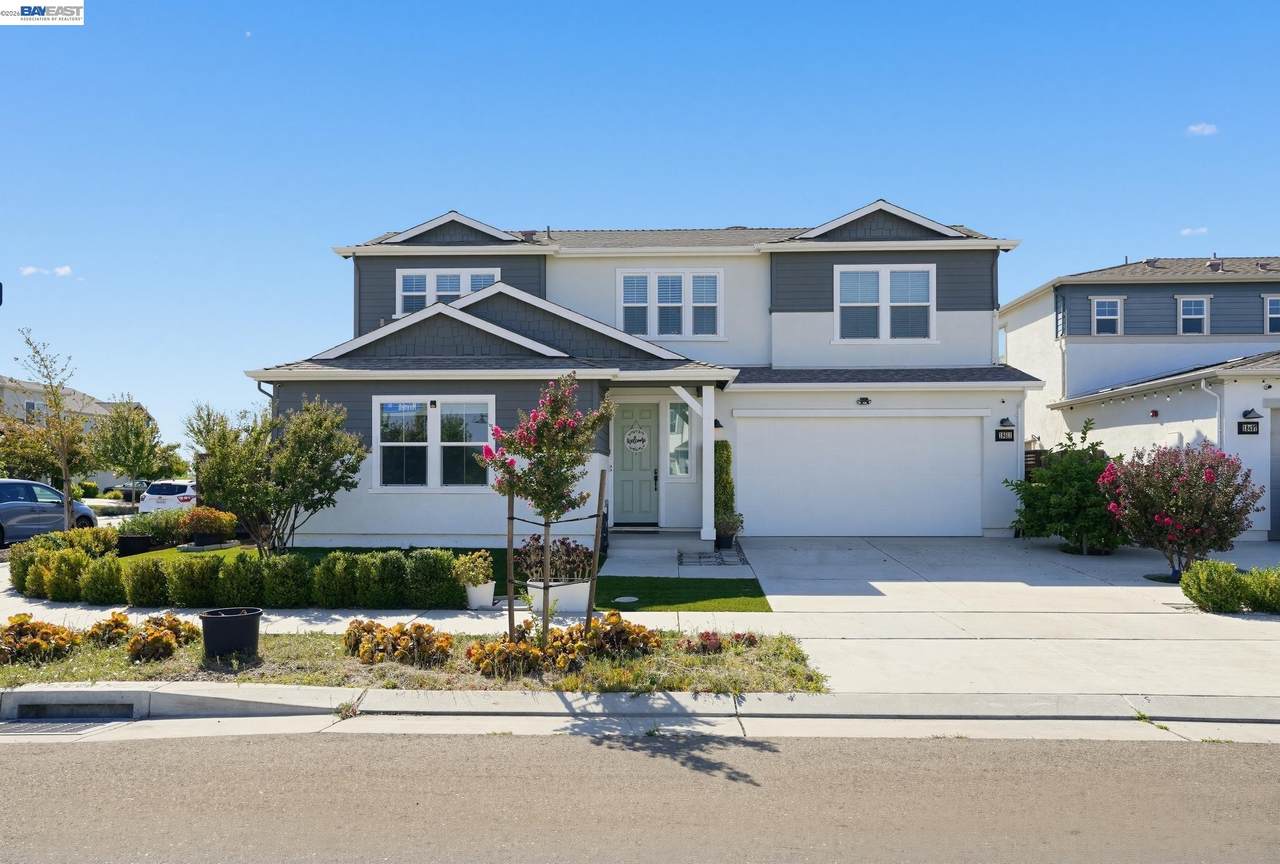 18511 Maynell Dr - Photo 1
