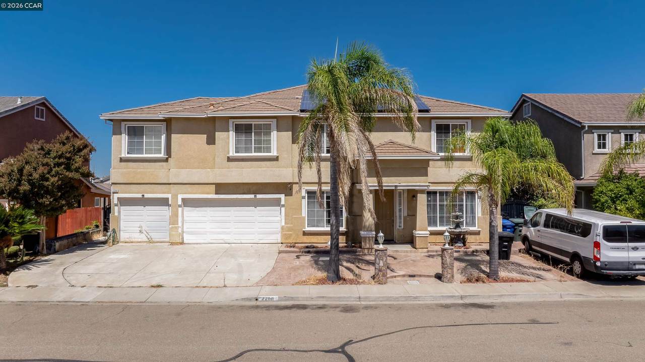 4400 Glen Canyon Cir - Photo 1