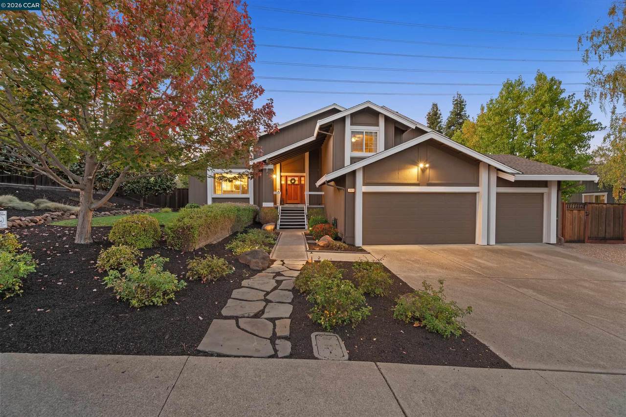 1409 Stonehedge Dr - Photo 1