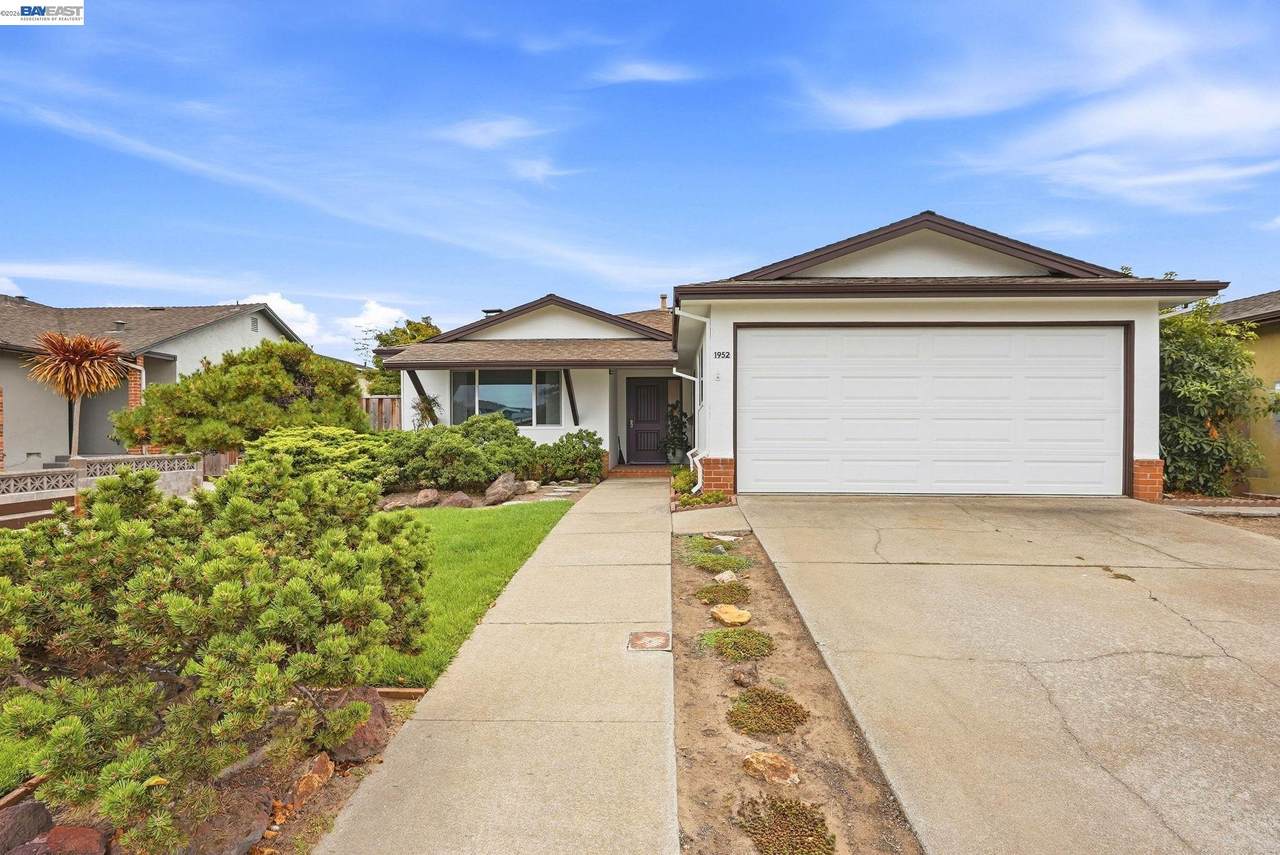 1952 Sandcreek Way - Photo 1