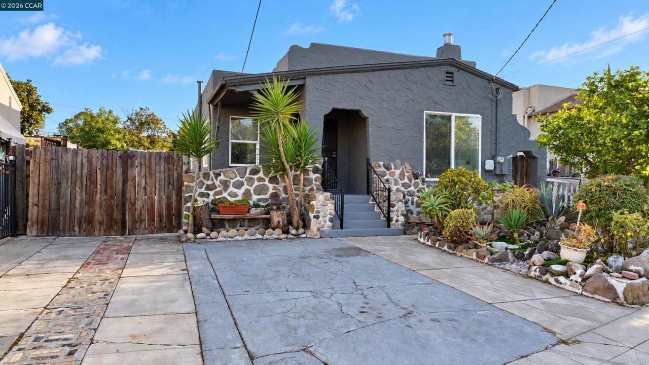 429 11Th St - Photo 1