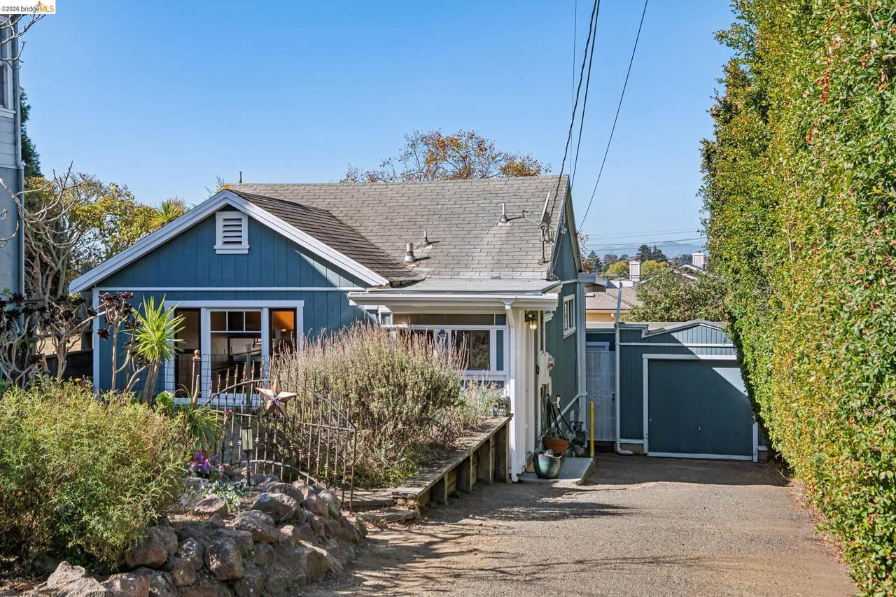 623 Clayton Ave - Photo 1