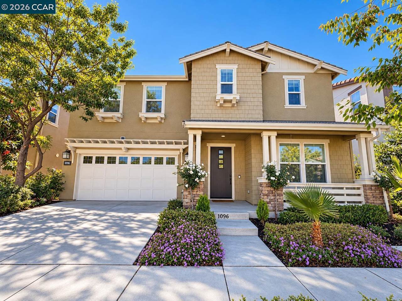 1096 Gardenia Loop - Photo 1