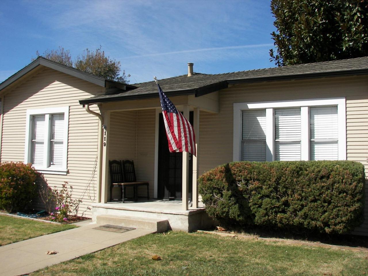 119 San Luis St - Photo 1