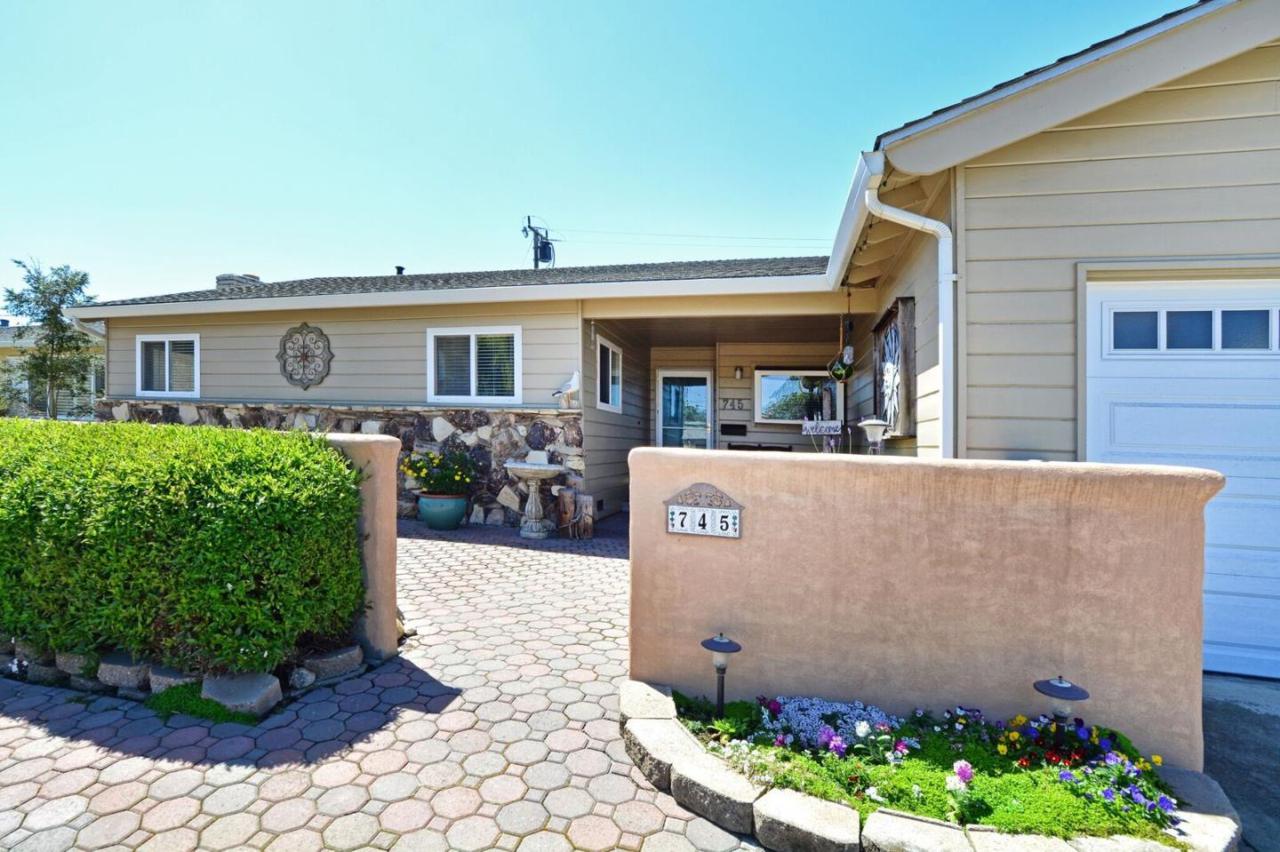 745 Bellarmine Dr - Photo 1