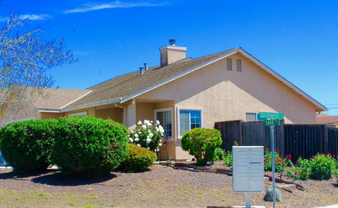 426 Sage Ct - Photo 1