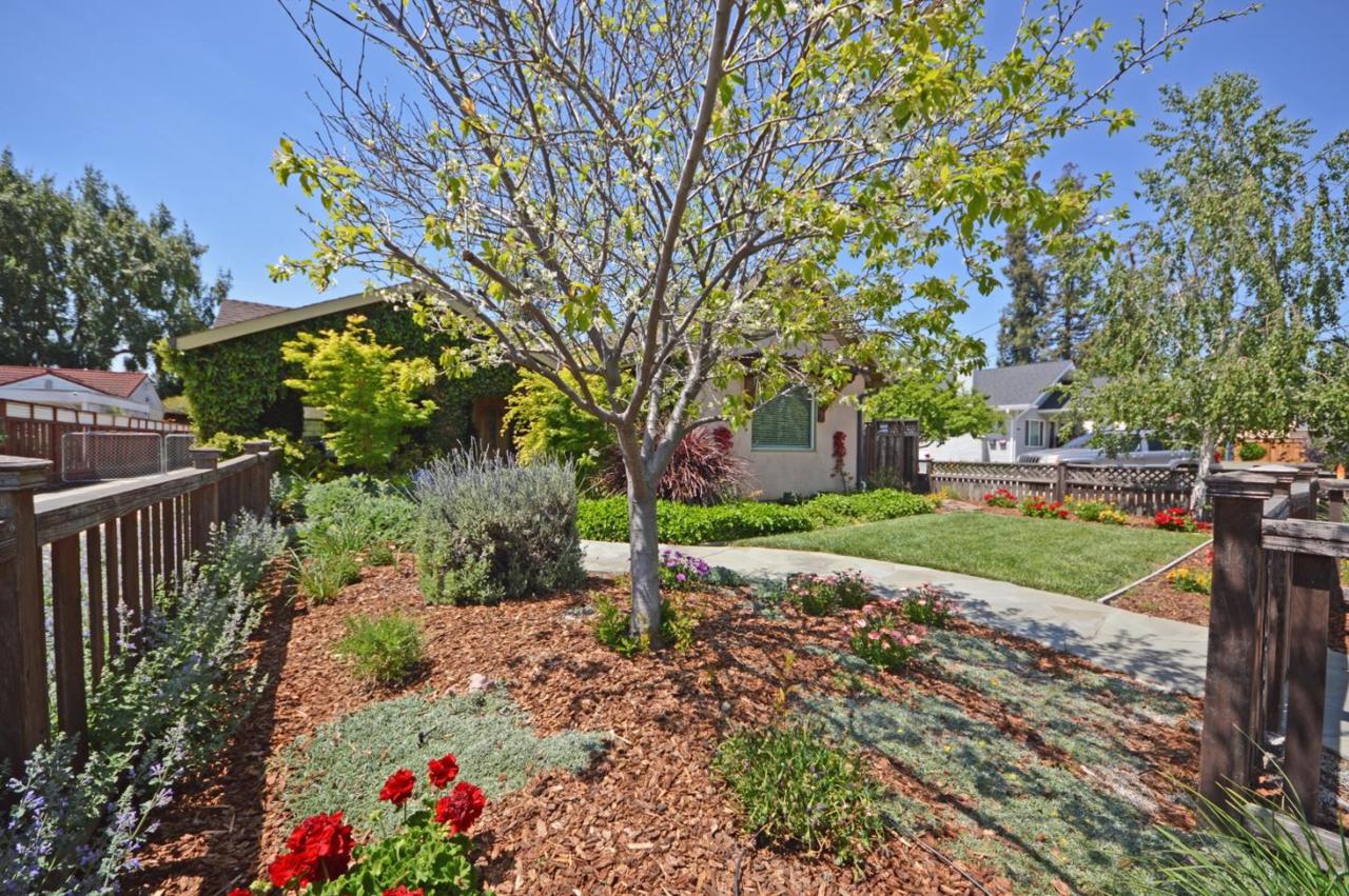 2199 Radio Ave - Photo 1