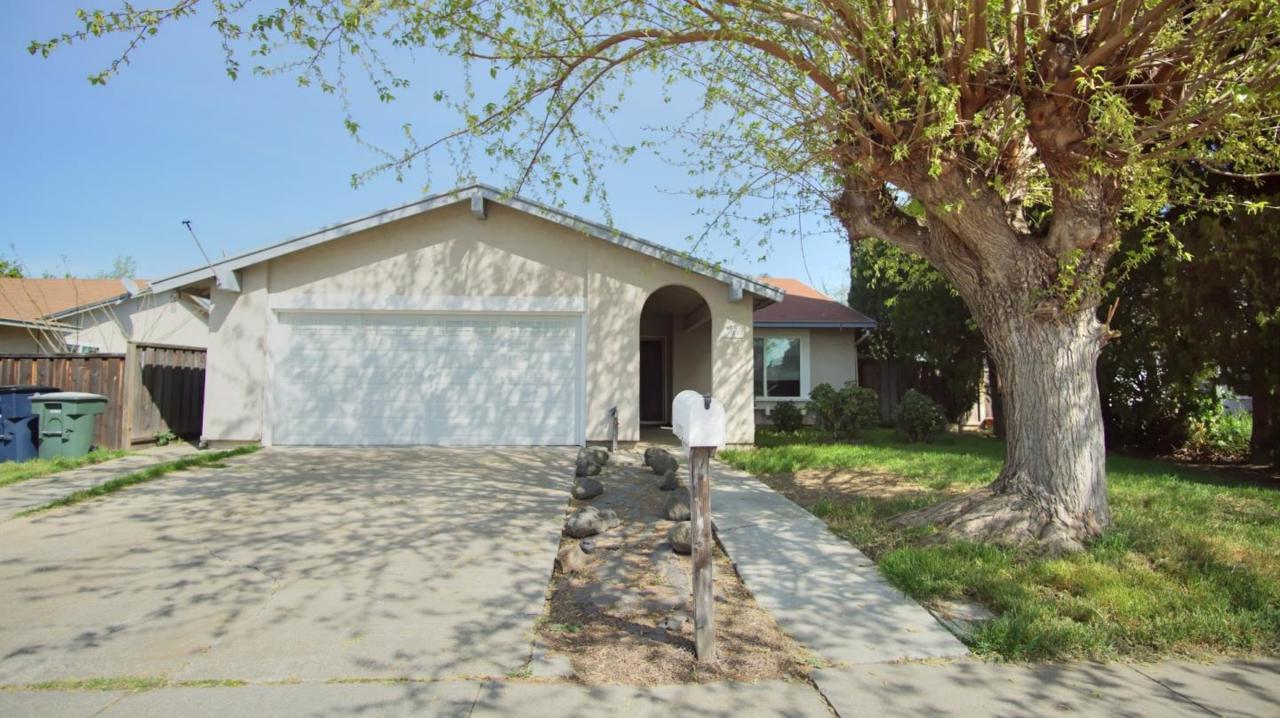 950 Sultana Dr - Photo 1