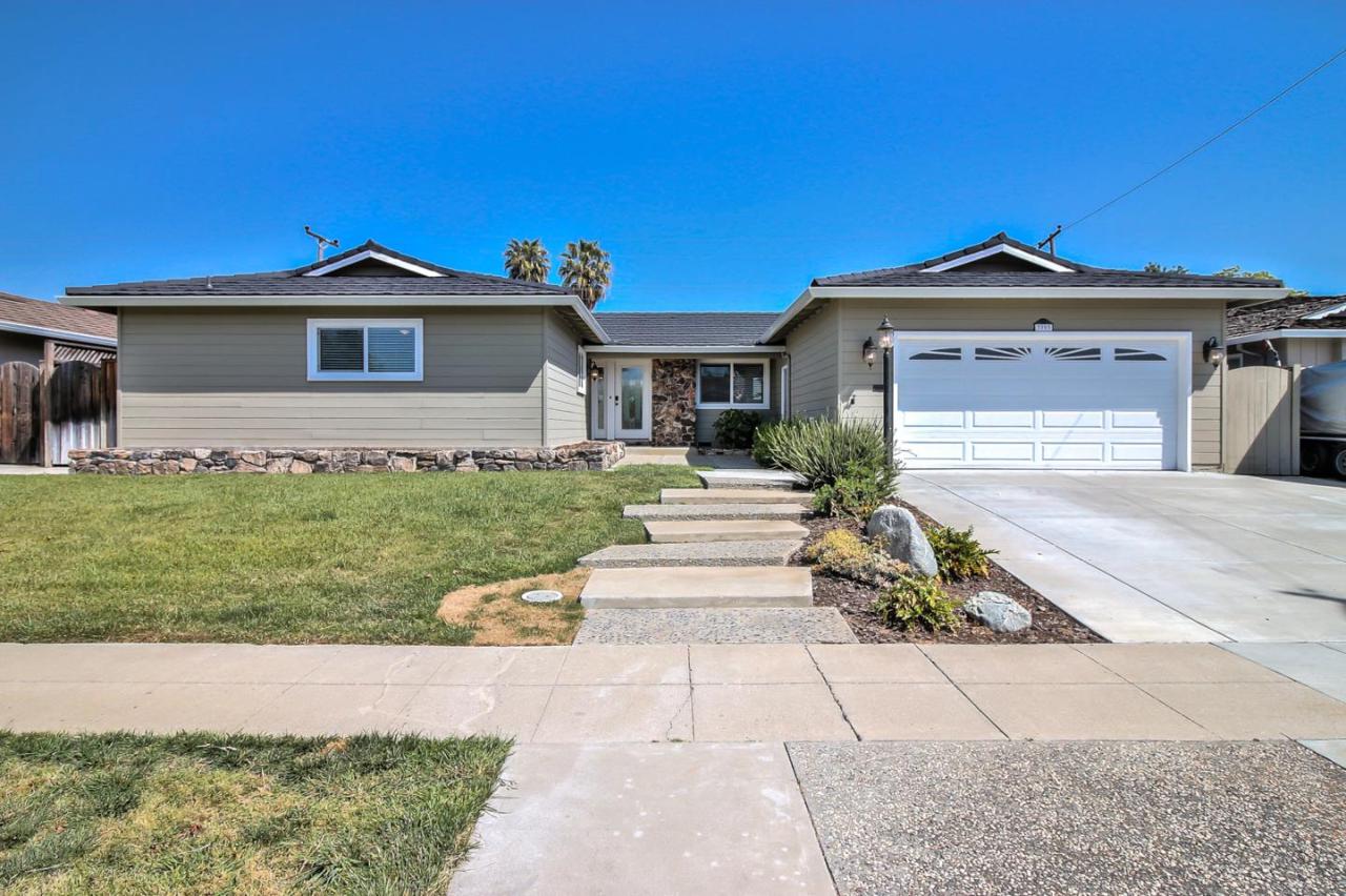3393 Lynn Oaks Dr - Photo 1