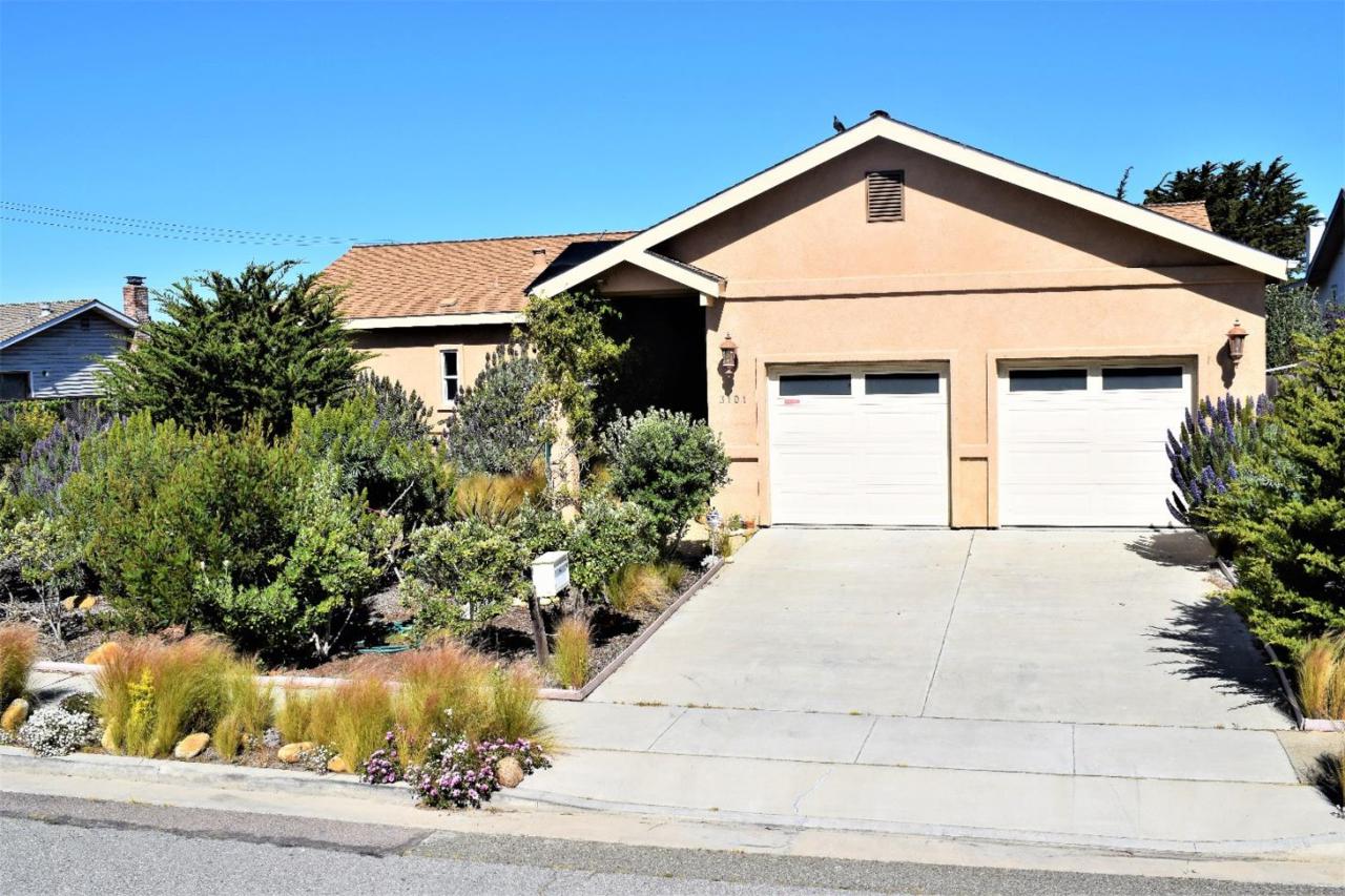 3101 Bradley Cir - Photo 1