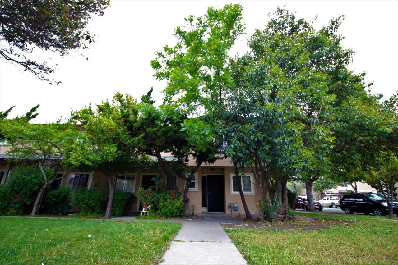 901 Bellhurst Ave - Photo 1