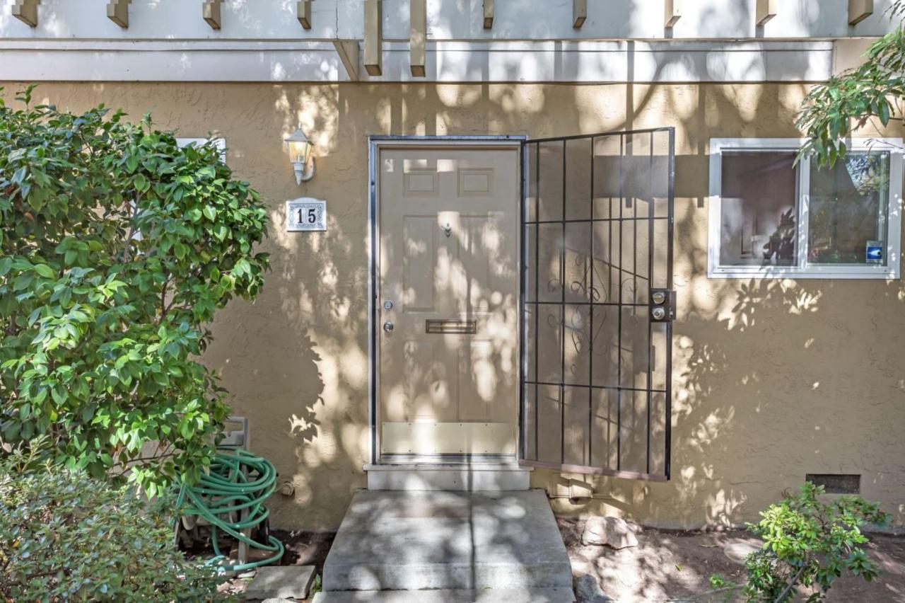 837 Pomeroy Ave 15 - Photo 1