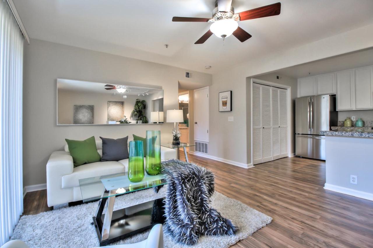 134 Carroll St 302 - Photo 1