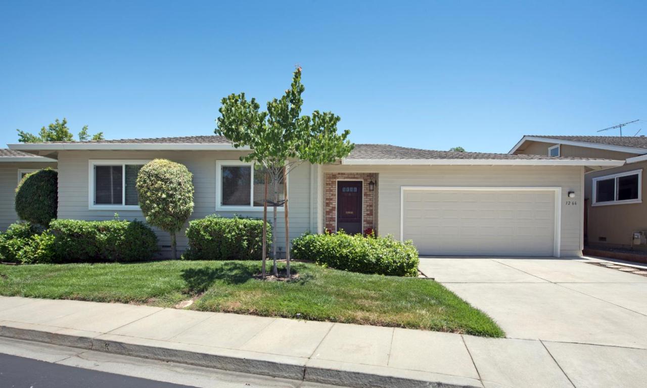 1266 Fremont Ter - Photo 1