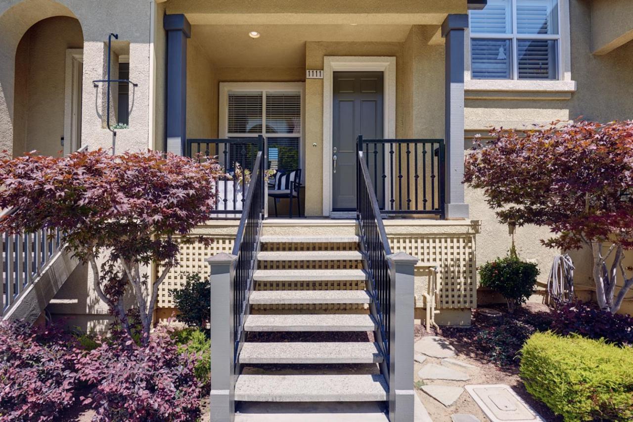 1111 Yates Way - Photo 1