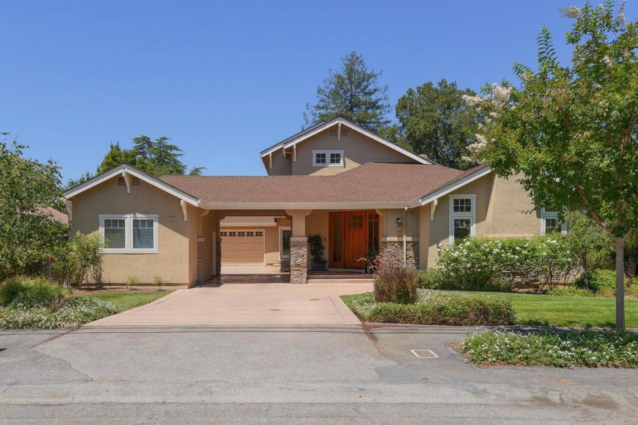 1079 Parr Ave - Photo 1