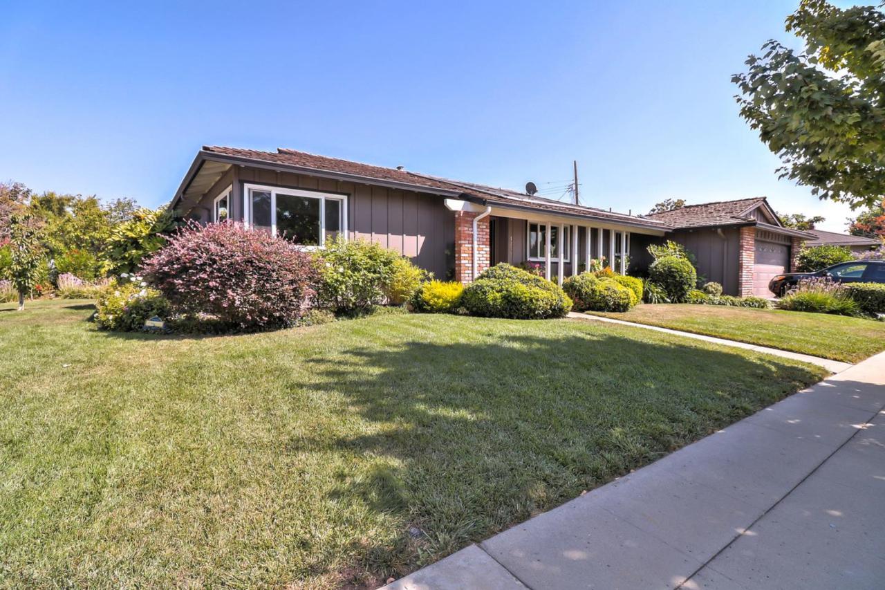 1232 Runnymede Dr - Photo 1