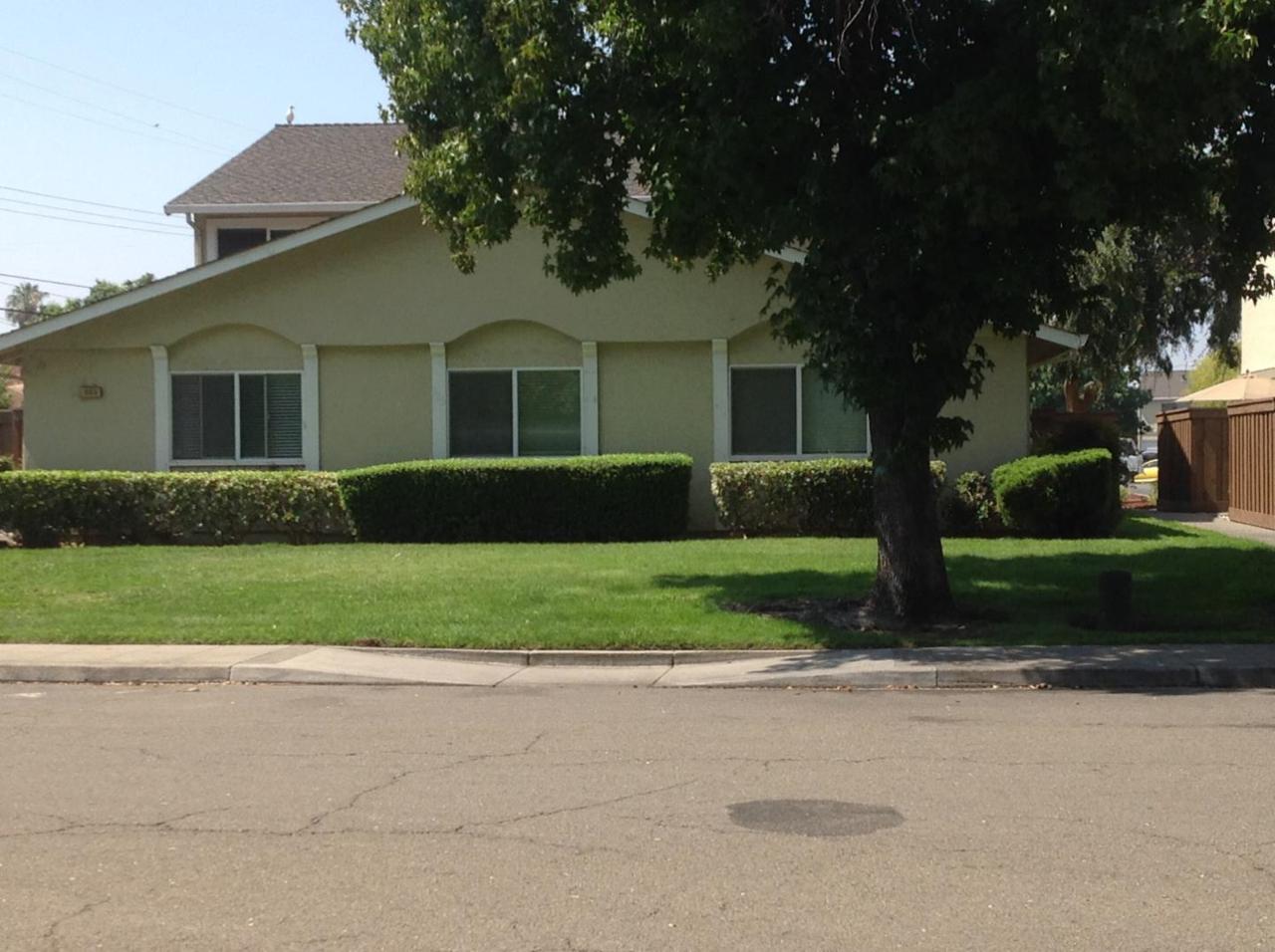 385 Ethyl St 2 - Photo 1