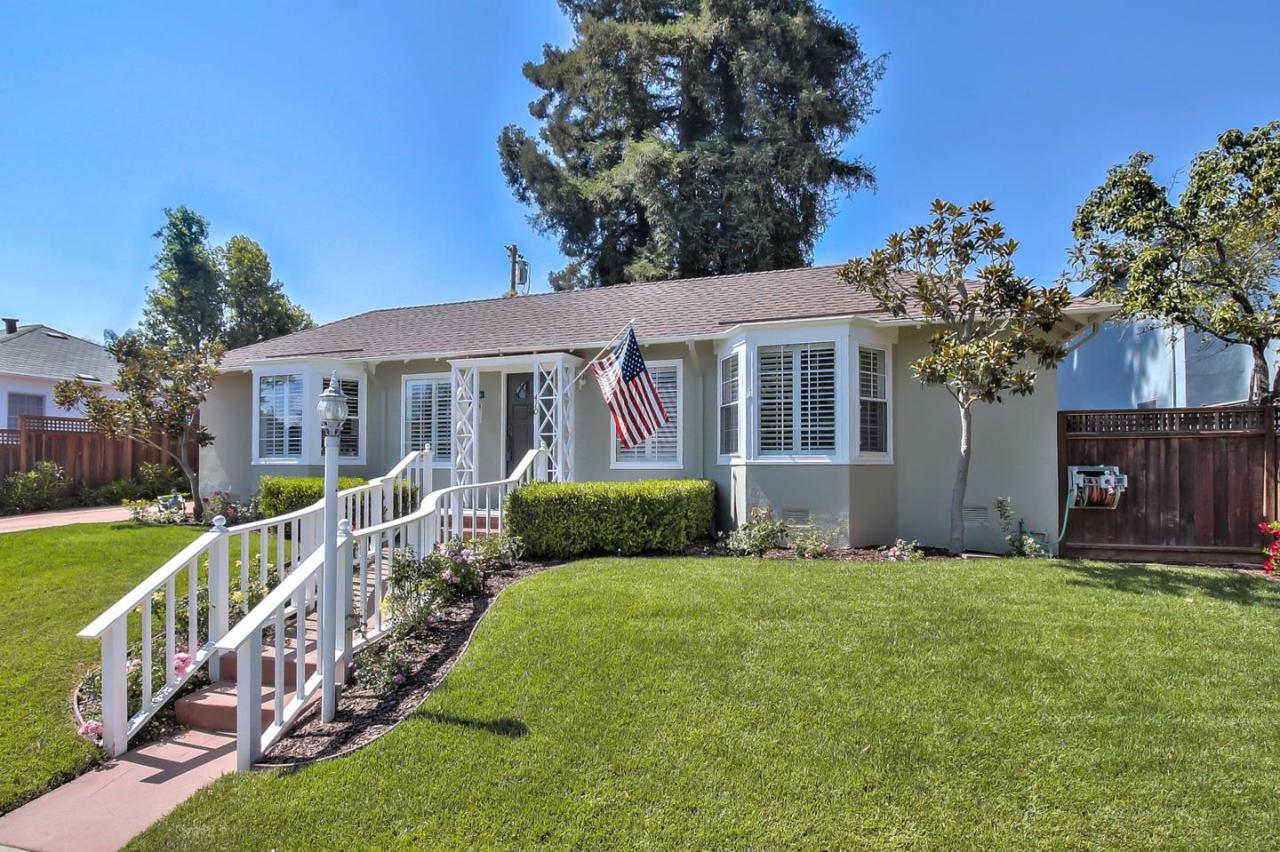410 Ellsworth Ct - Photo 1