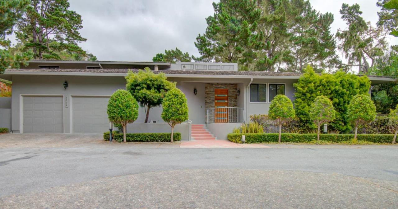 1094 Spyglass Woods Dr - Photo 1