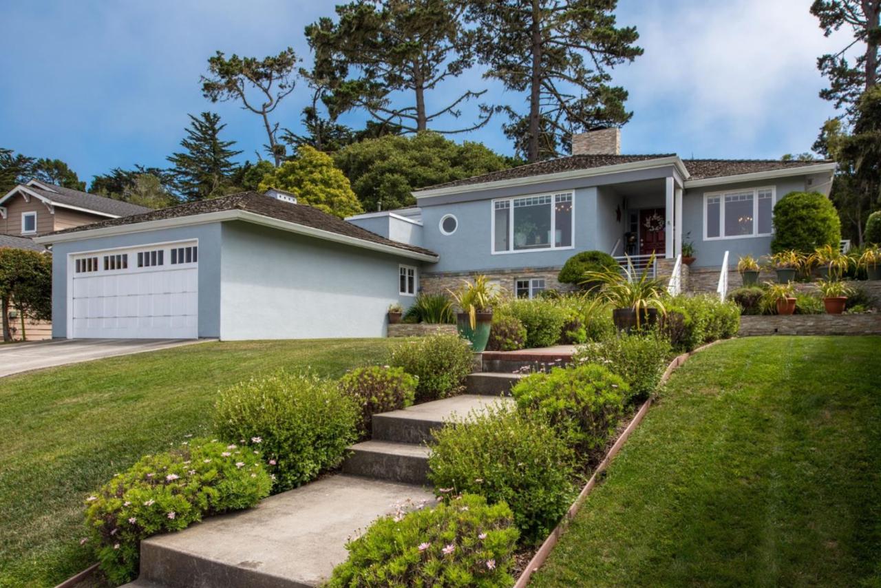 1067 Morse Dr - Photo 1