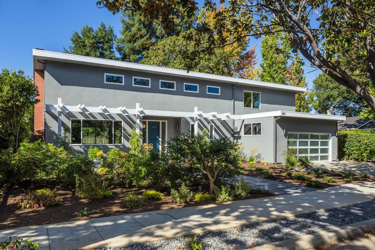 1087 Fife Ave - Photo 1