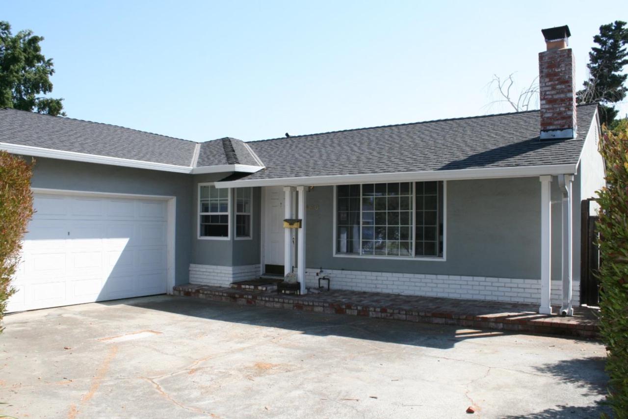 890 Wainwright Dr - Photo 1