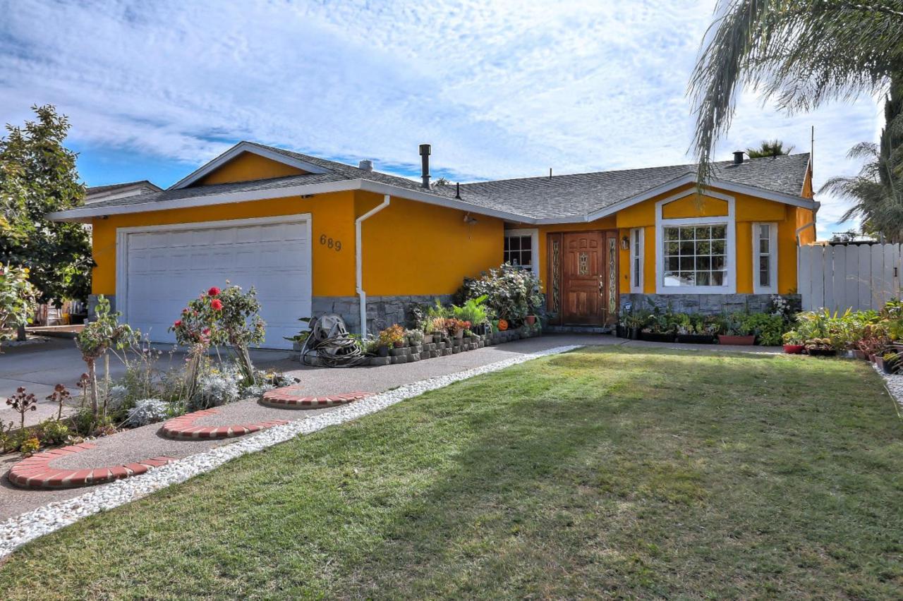 689 Lava Way - Photo 1