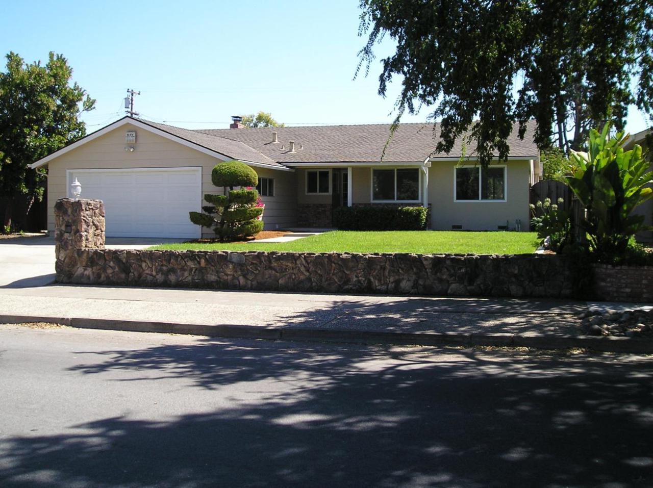 1576 Tobias Dr - Photo 1